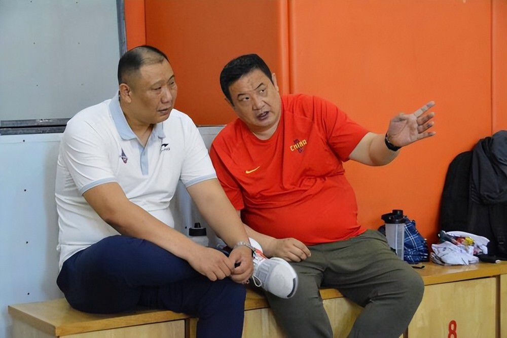 影片预售正火热进行中，将于6月22日端午档全国上映，期待与广大观众大银幕相见！6月9日，电影《消失的她》剧组亮相第二十五届上海国际电影节金爵盛典红毯，影片剧组导演崔睿、领衔主演朱一龙、倪妮、文咏珊，特邀主演杜江出席活动现场